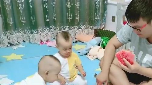 小孩娱乐吃瓜,小宝贝们的快乐“吃瓜”时光